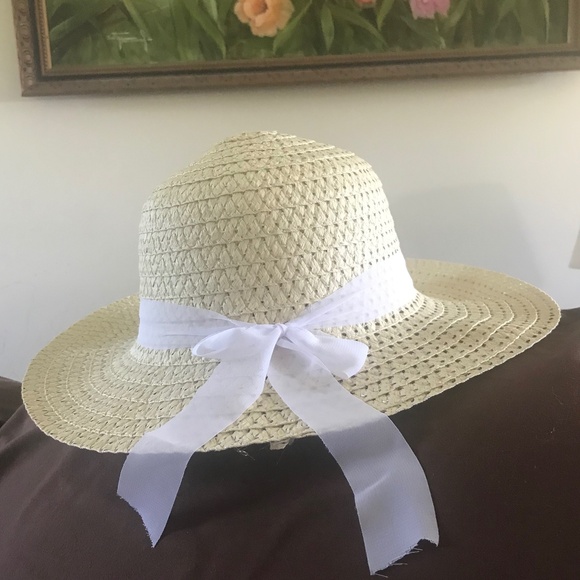 Accessories - ☀FREE WITH ANY PURCHASE!! Straw Look Garden Hat